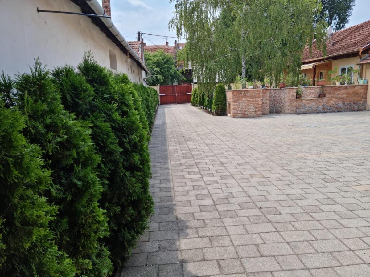 Belvárosi Pihenőház Bekescsaba Esterno foto