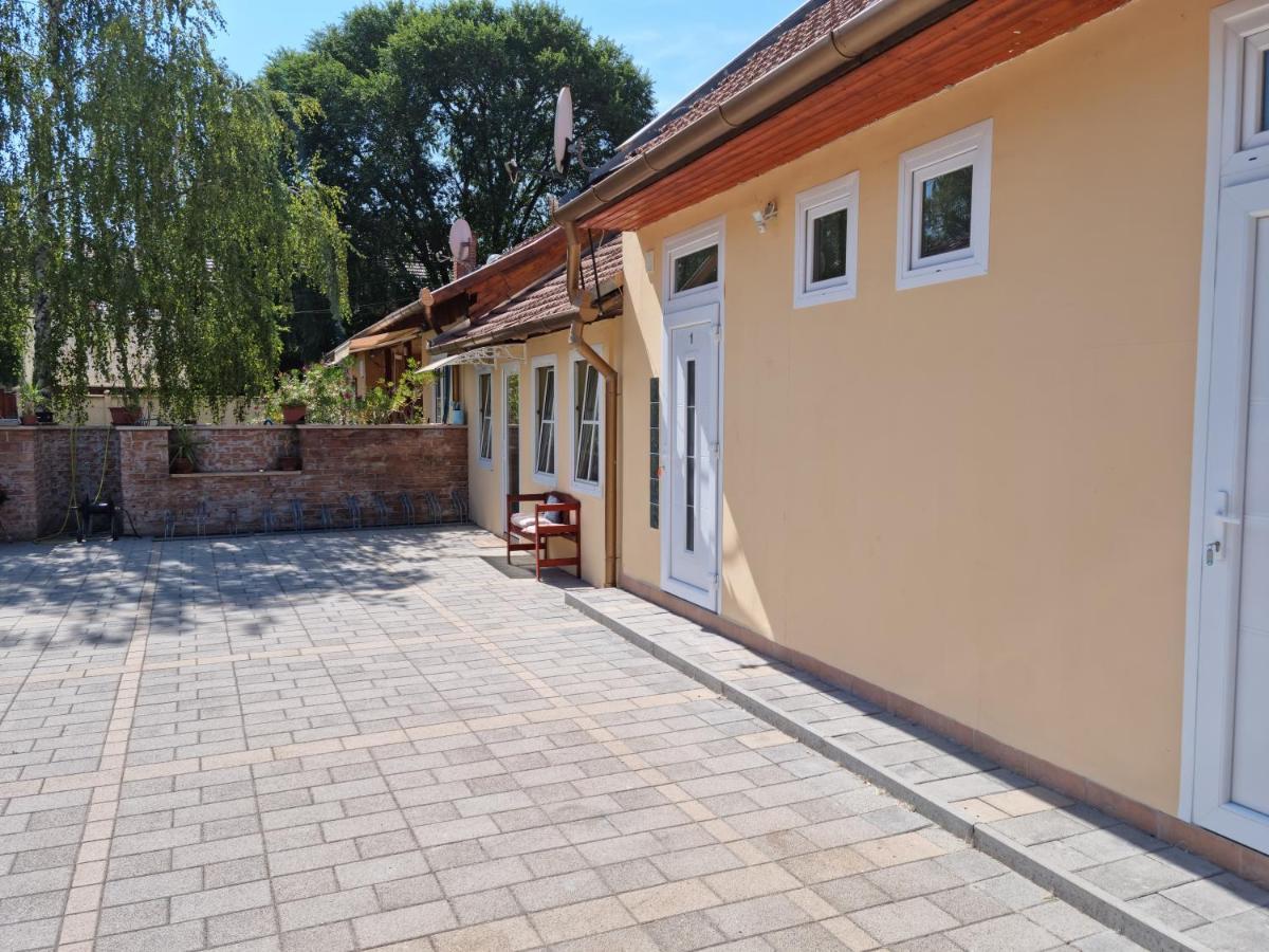 Belvárosi Pihenőház Bekescsaba Esterno foto